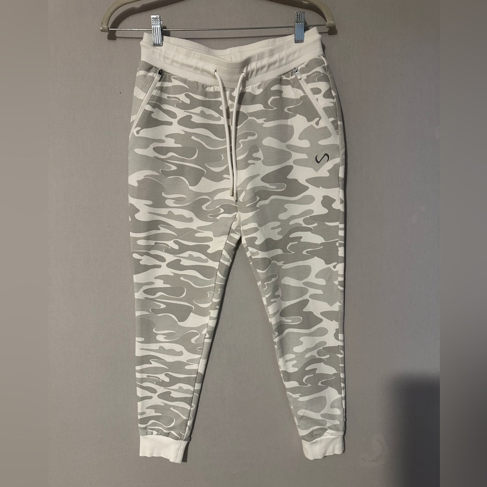 TLF Womens Gray & white Camouflage Joggers.  Size S. Good used condition.